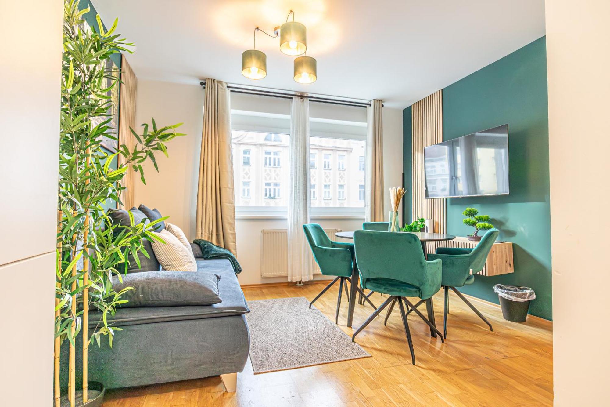 Apartamento Charming 1Br, Steps From Reumannplatz U1 Viena Exterior foto
