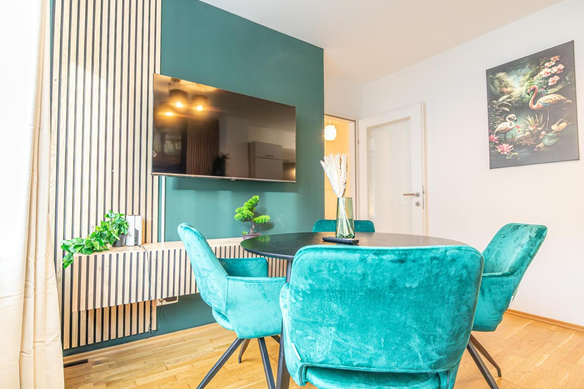 Apartamento Charming 1Br, Steps From Reumannplatz U1 Viena Exterior foto