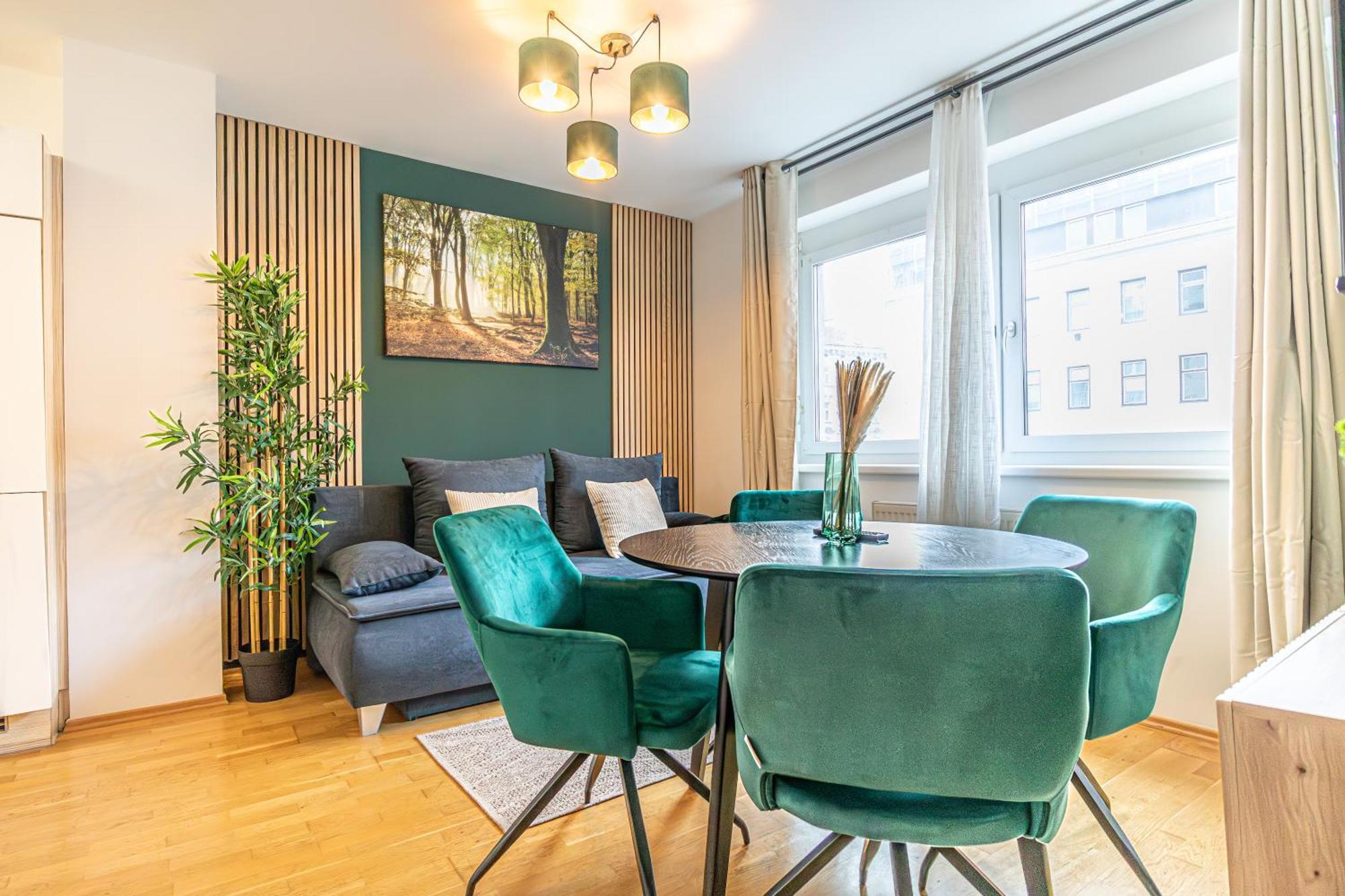 Apartamento Charming 1Br, Steps From Reumannplatz U1 Viena Exterior foto